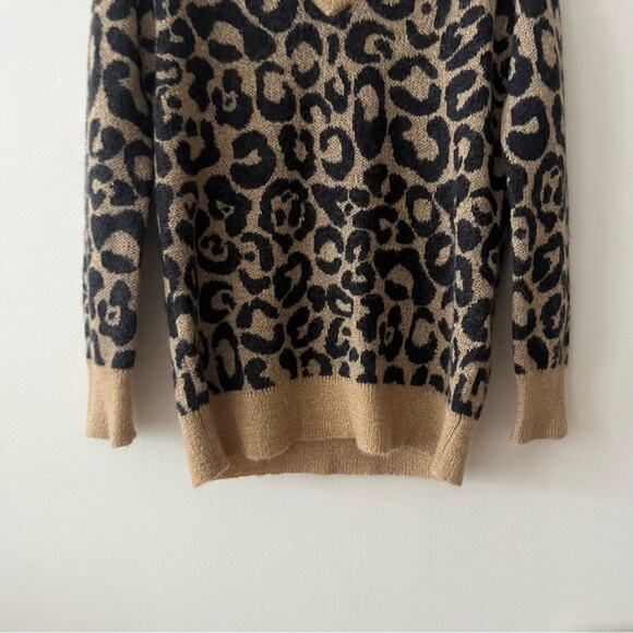 Equipment Animal Print Mohair V-Neck Sweater - Picture 2 of 7
